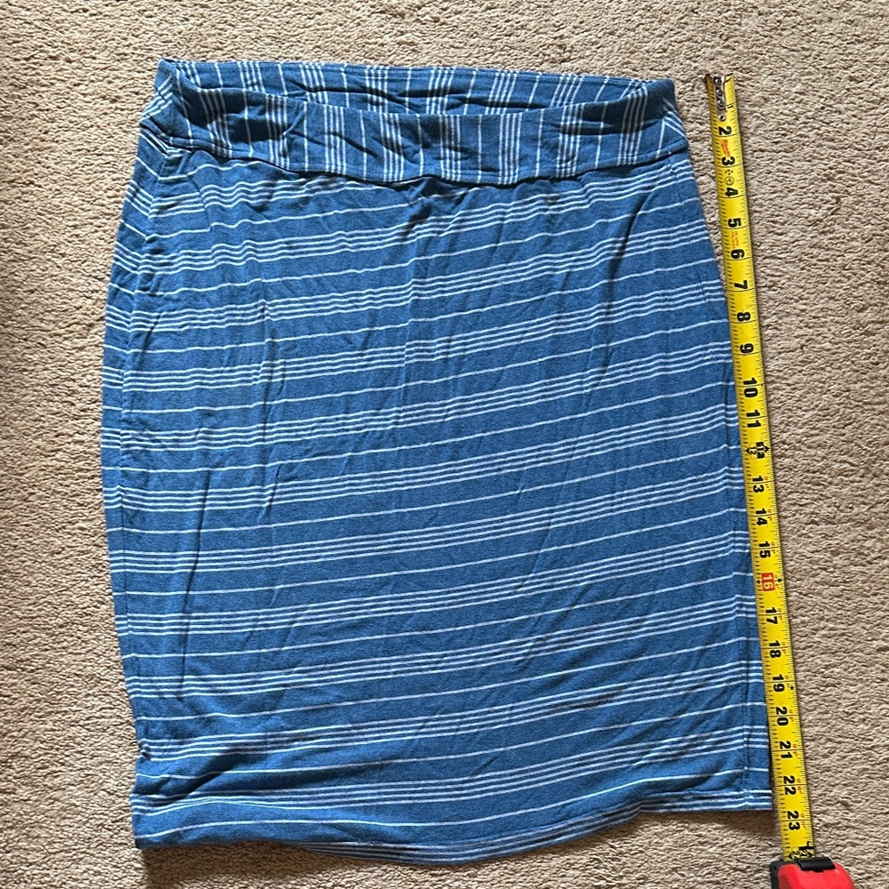 Athleta L Blue Striped Women's Skirt